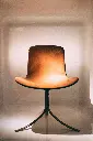 CHAISE EN CUIR